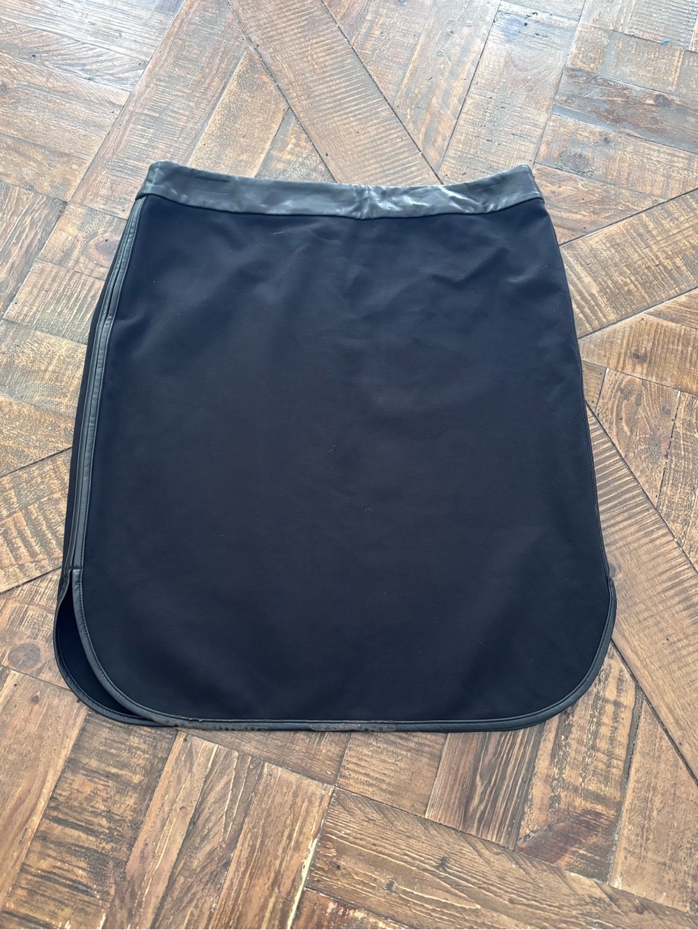 LOFT Womens Mini Skirt Petites
8P  Black Faux Leather Trim